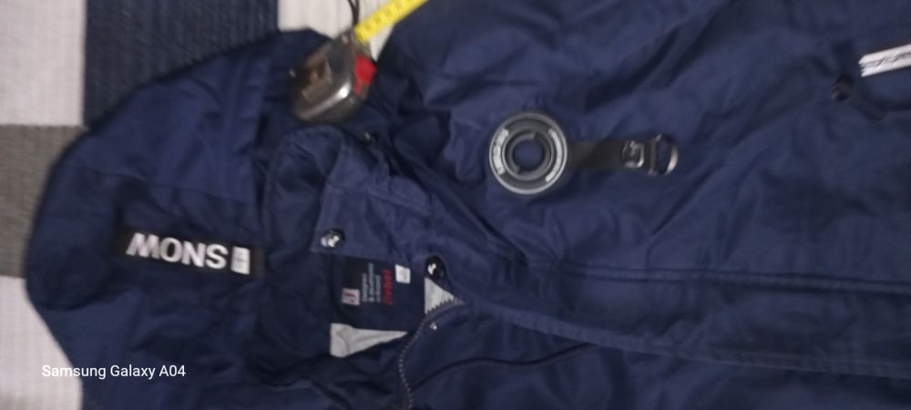 Куртка унісексі підліток демісізонка б/у рост146см.