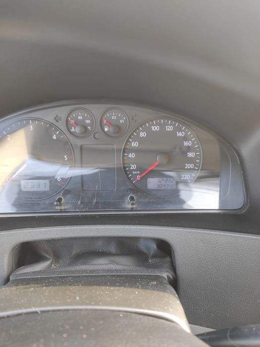 Volkswagen T5 / 2009r. / 1.9 TDI / 9 os.