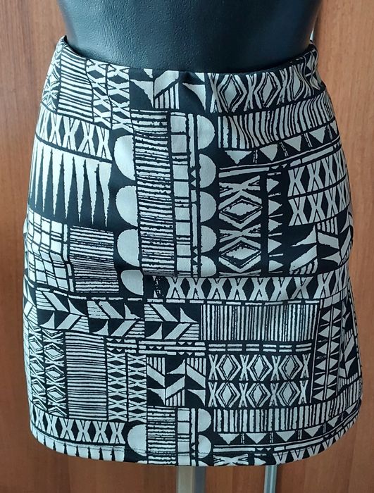 Spódnica mini wzory rozmiar L