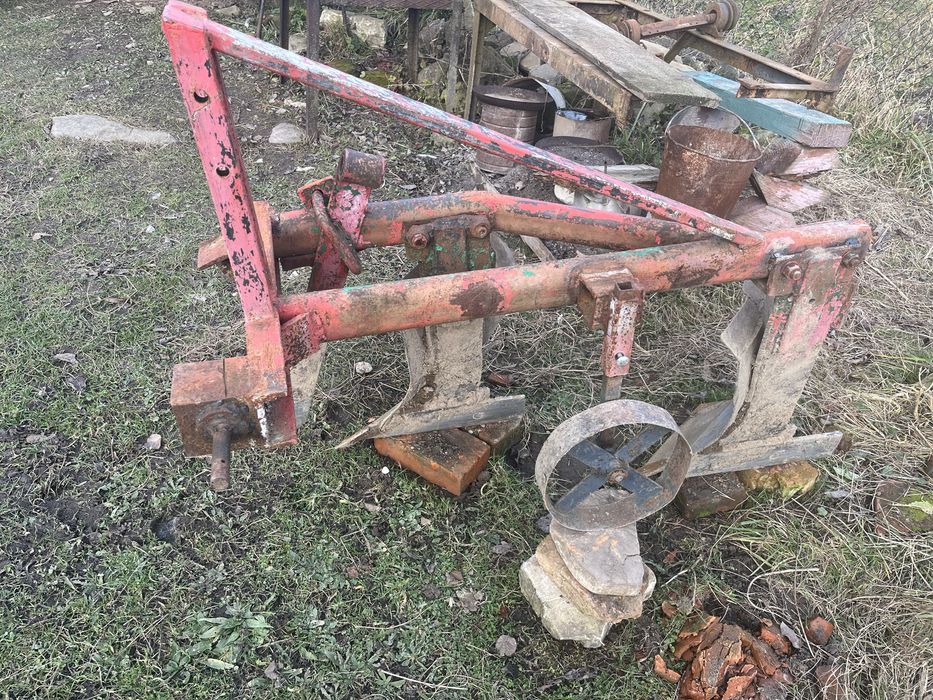 Продам плуг 2-ох корпусний до мінітрактора