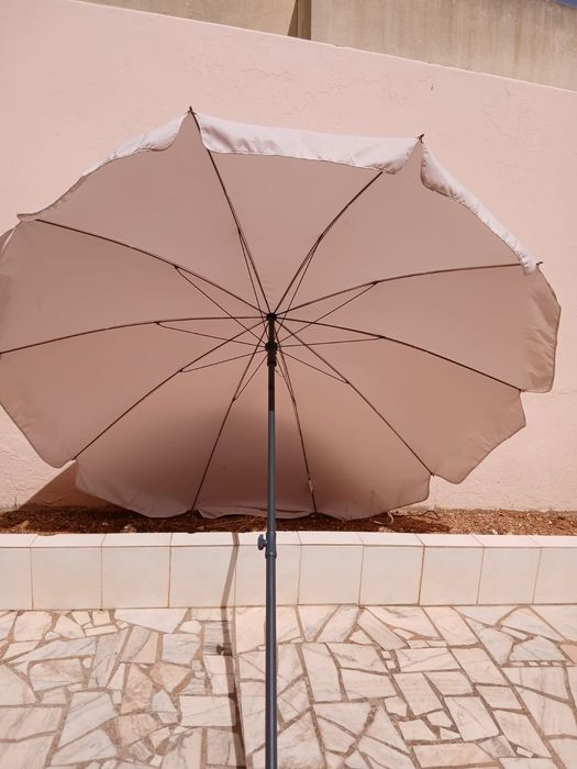 Guarda-Sol c/ Base - Sun Umbrella w/ Base