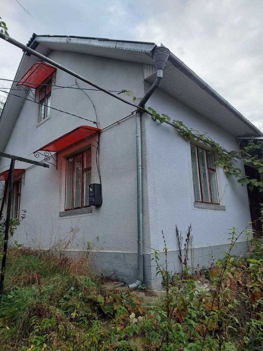 Домоволодіння в Іванківцях зі зручностями,  можна під Є-відновлення