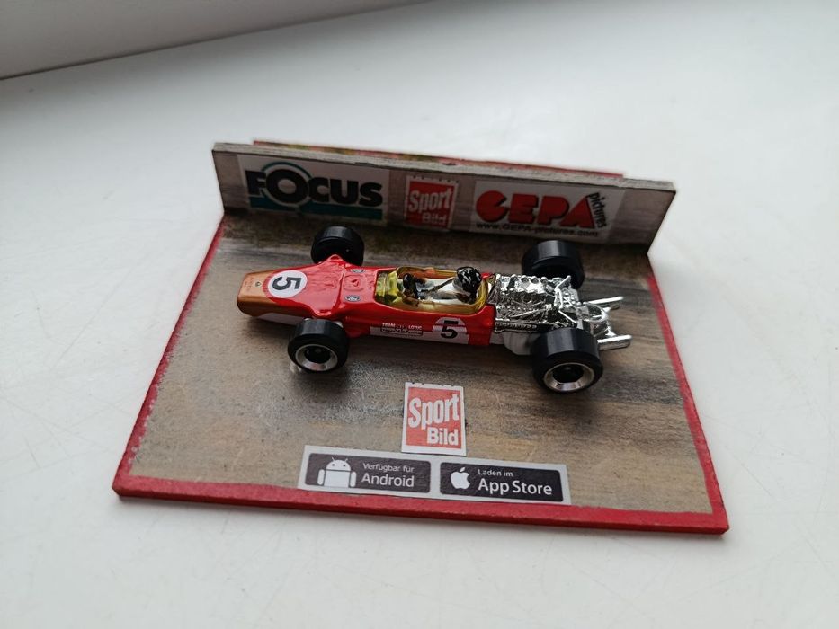 машинка формула -1 lotus 49B 1.43