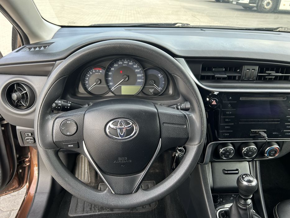 TOYOTA COROLLA 2016 рік, пробіг 87 тис. (обслуговуваня на Тойоті сер.)