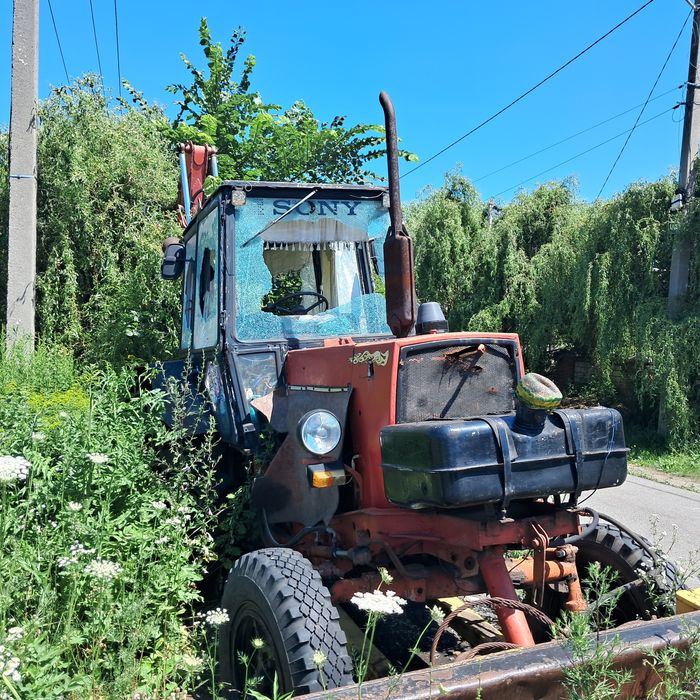 Продам трактор ЮМЗ экскаватор.