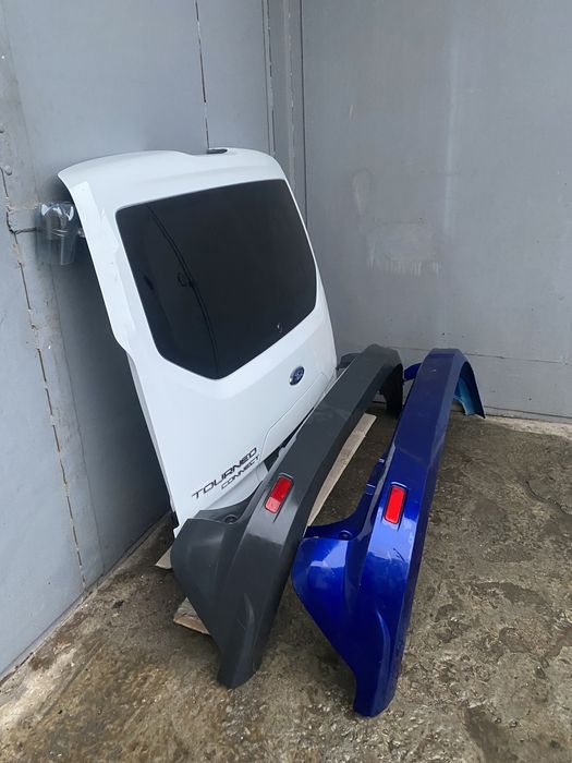 Коышка багажника, задние двери Ford Connekt 2014-2019