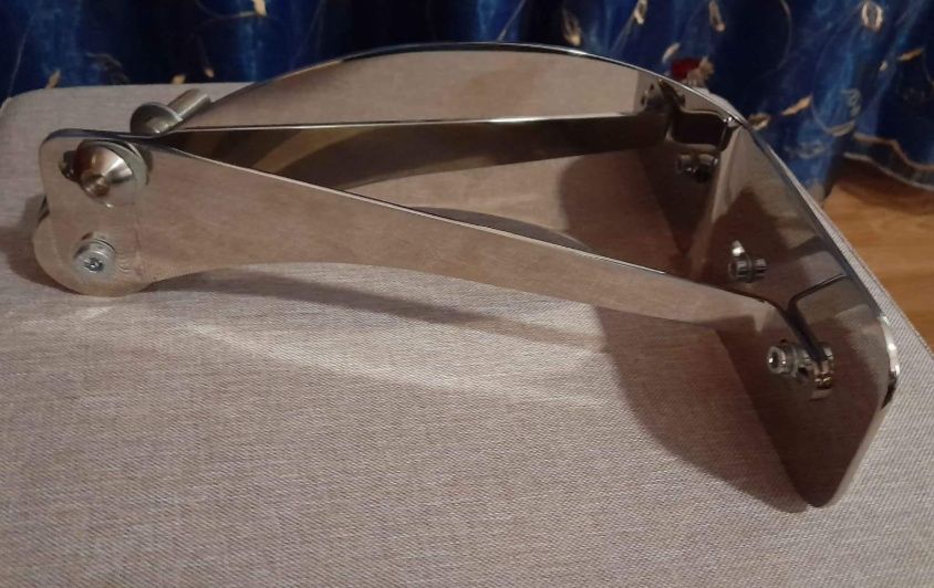 Suporte para matrícula de mota
