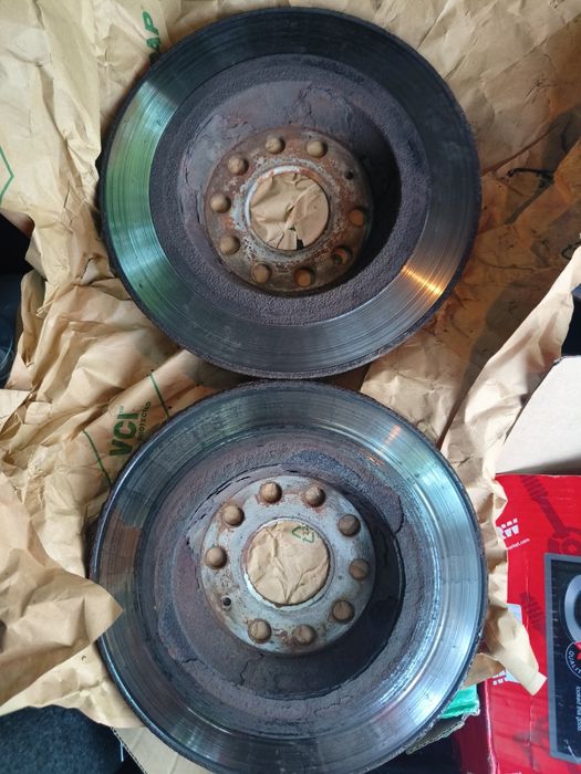 Задні гальмівні диски passat b6