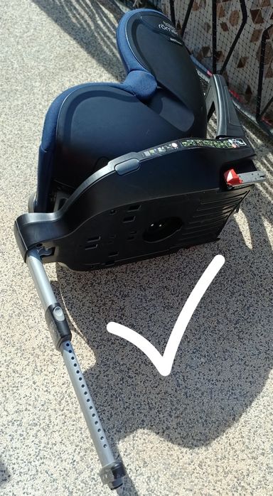 Cadeira auto dos 0 aos 4 anos. Rotativa a 360°  Para andar no sentido da maecha e contra a marcha
