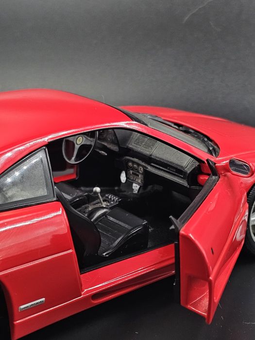 Модель машинки Ferrari f355 1/18