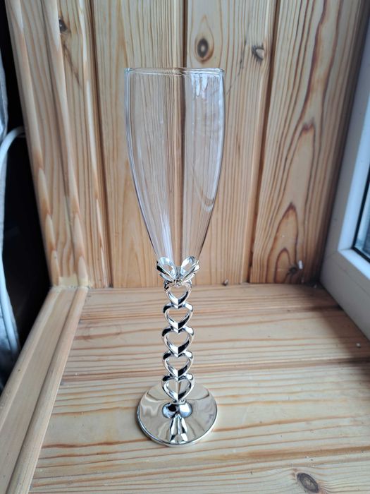 Весільні келихи продам