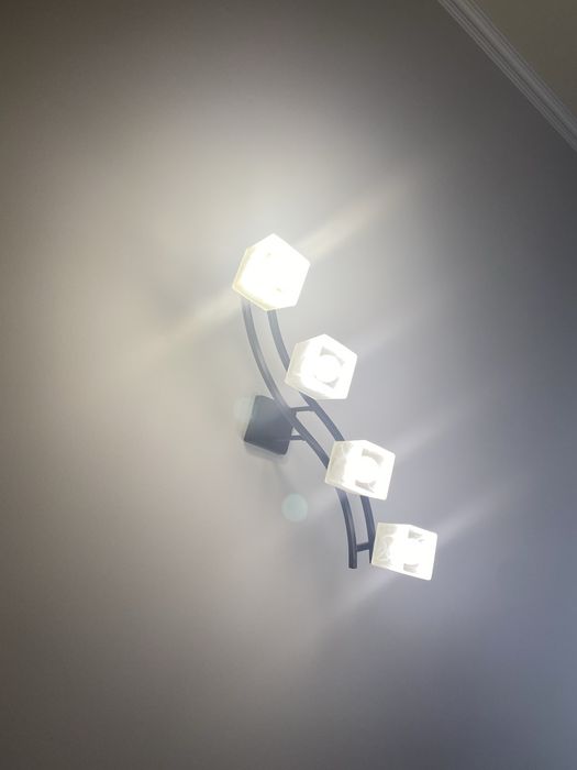 Світильник  з лампочками гарний стан