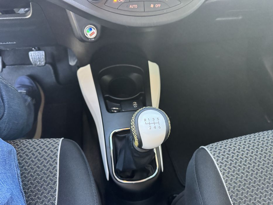 Toyota Yaris 1.4 D4D 90 cv SportPlus Techno