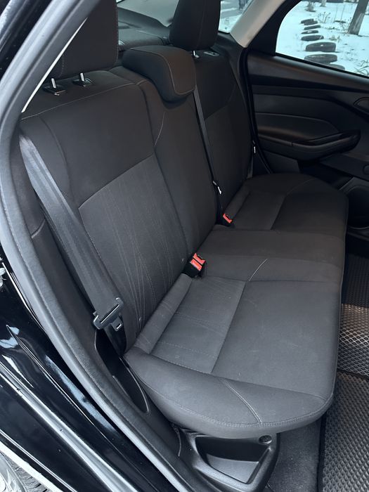 Форд фокус 2016 рік автомат 98 тис пробіг