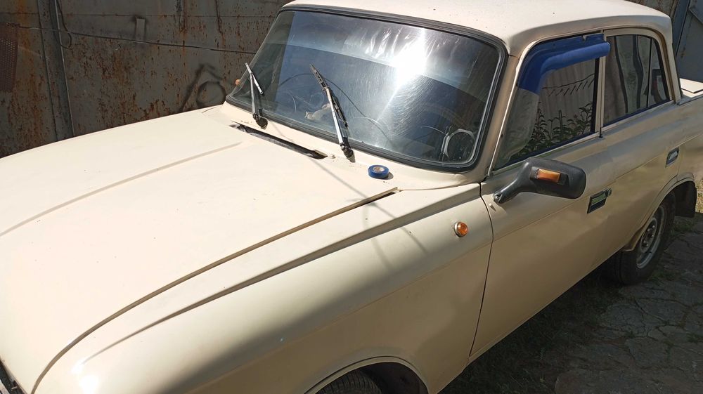 Продам автомобиль москвич АЗЛК-412 коробка передач Фиат