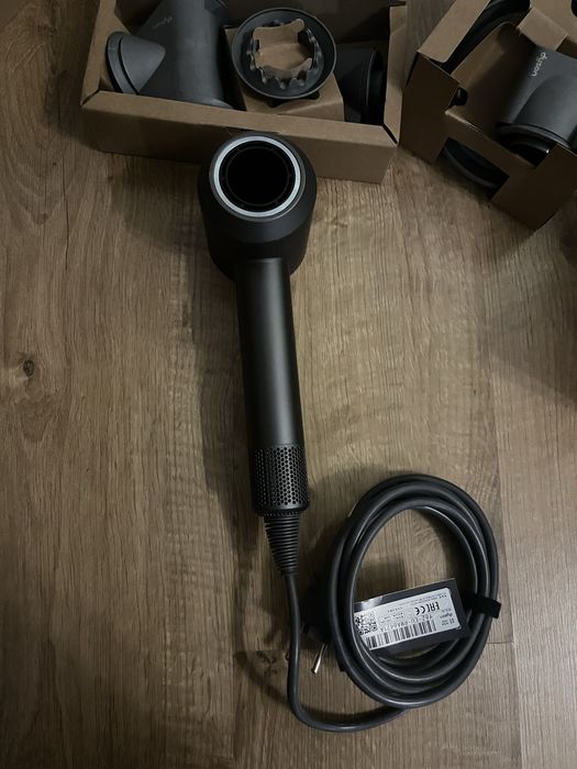Suszarka Dyson supersonic HD08