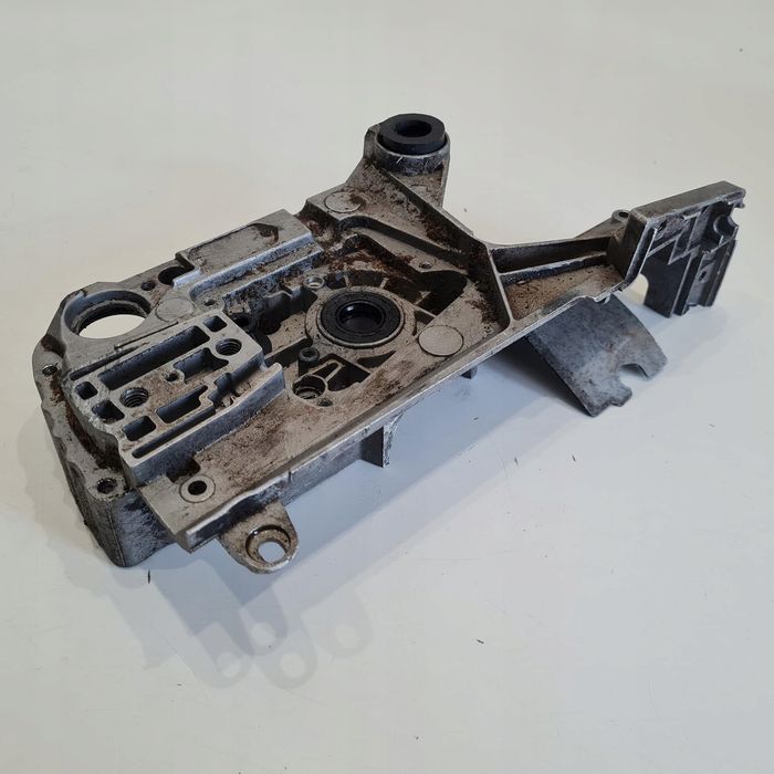 Steel 5200 Karter Obudowa Silnika Korpus Połówka