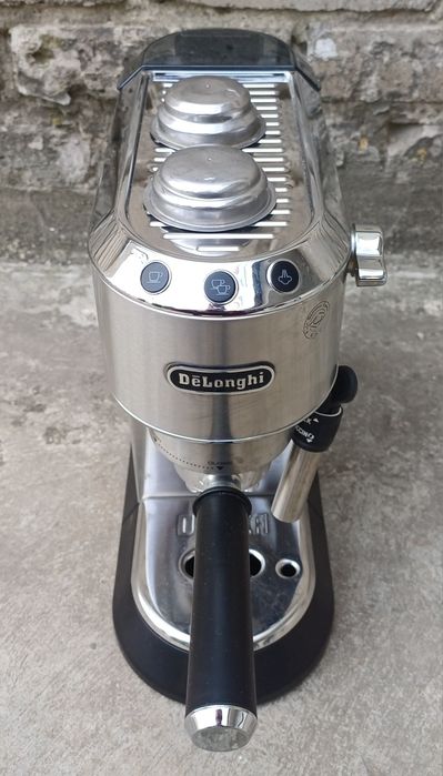 Ріжкова кавоварка кавомашина еспресо Delonghi EC 685.M кофемашина кофеварка рожковая Делонджи б/у идеальное состояние