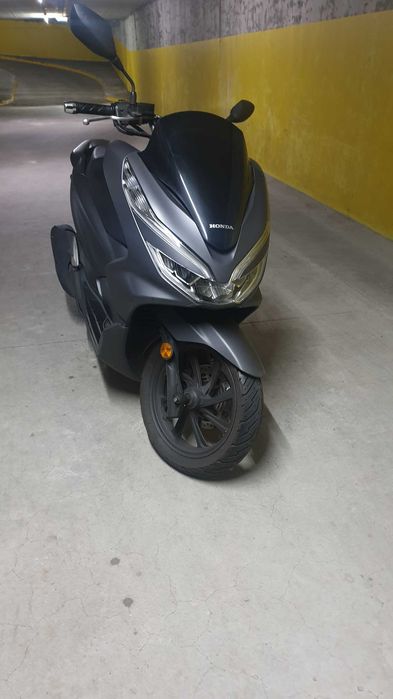 Honda PCX em muito bom estado