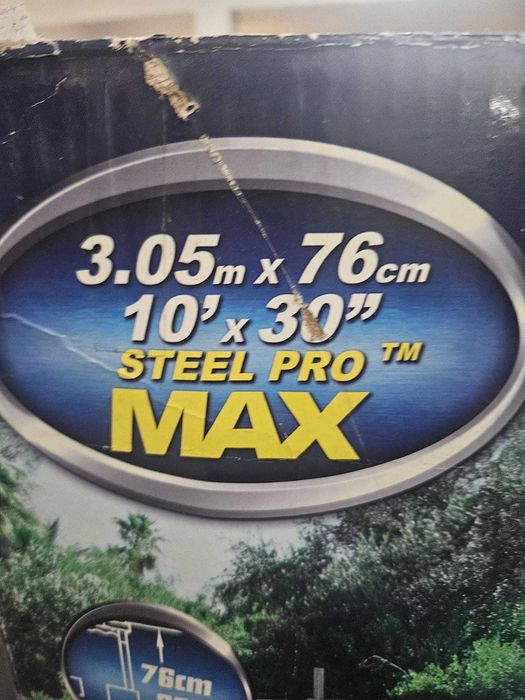 A Bestway Steel Pro MAX 305 x 76 cm