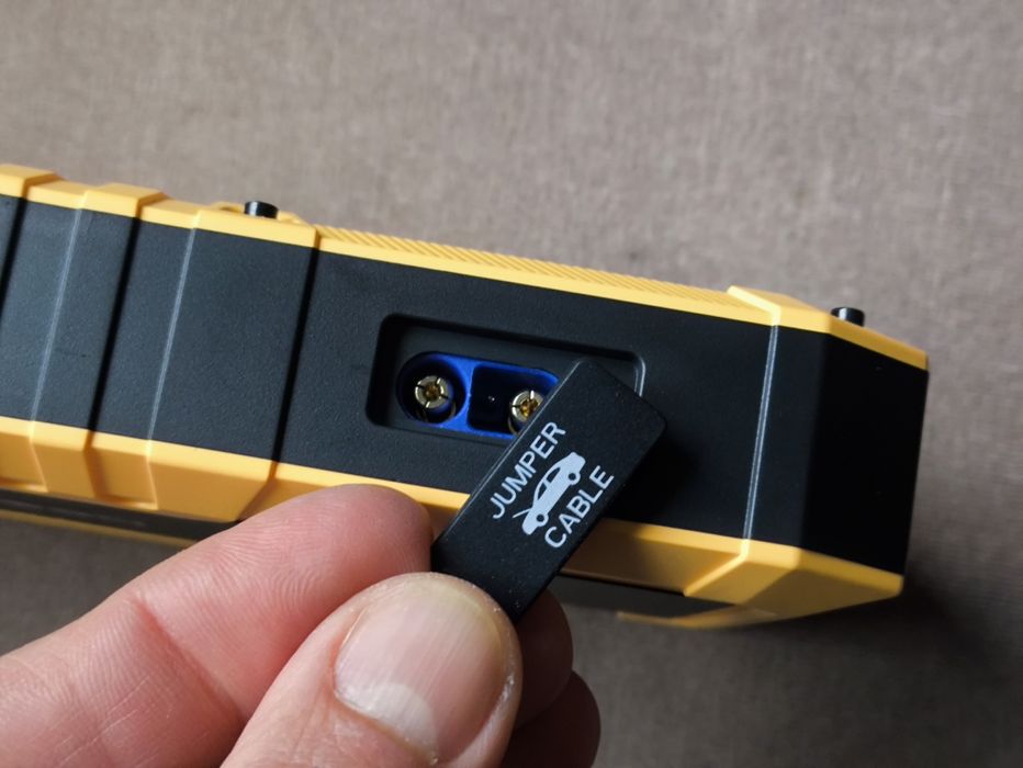 Urządzenie rozruchowe GOOLOO GP4000 PLUS