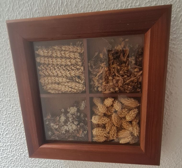 Quadro cozinha 28x28 com flores secas