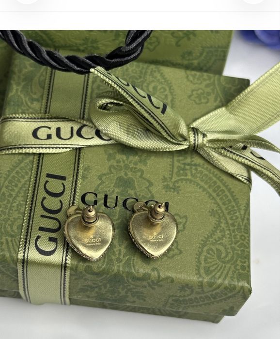Сережки в стилі gucci в повному фірмовому пакуванні.