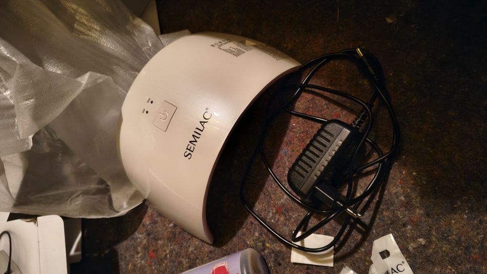 Lampa UV do paznokci Semilac