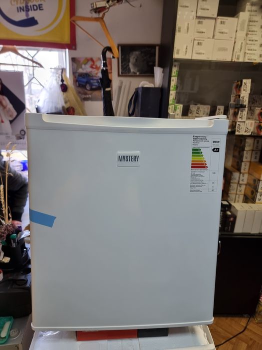 Холодильник барний  MYSTERI MRF 8050 W
