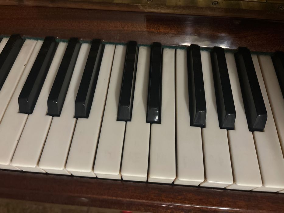 Pianino Smolensk z 1991 r. Bardzo dobry stan