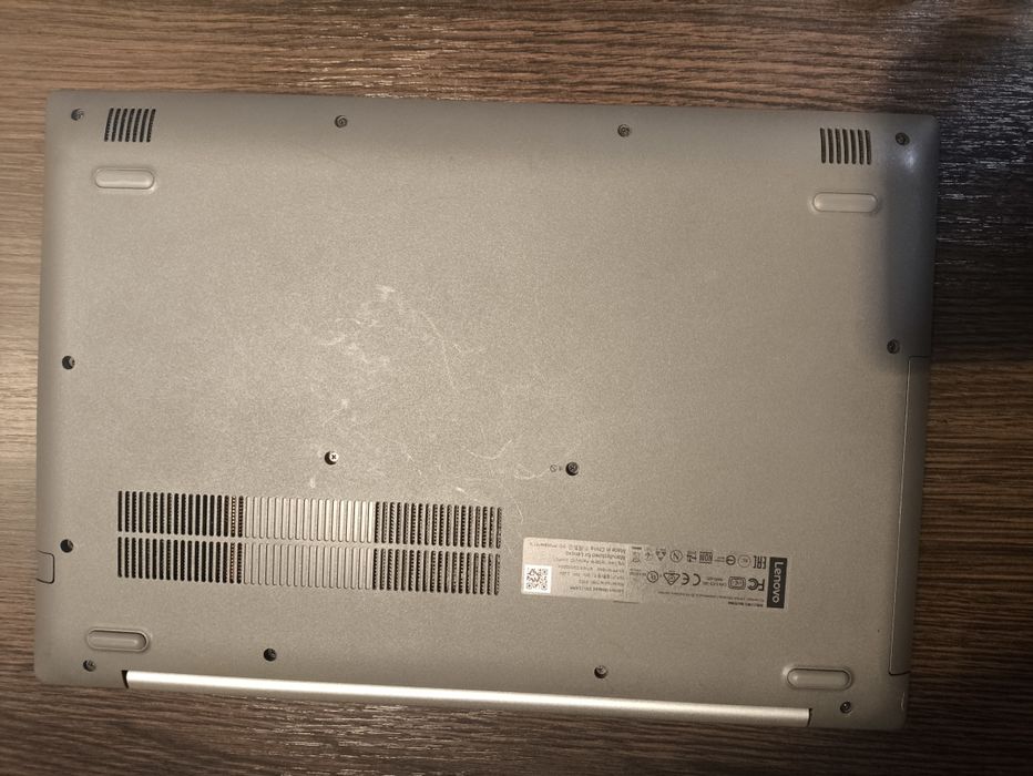 Lenoyo ideapad 330-15ARR