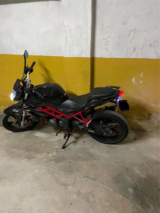 Benelli BN 125 | Todas as luzes LED | Extras