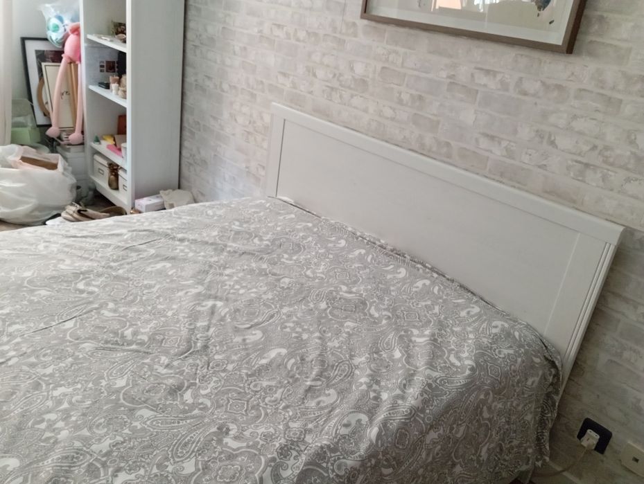 Cama de casal Ikea com 4 gavetas,como Nova