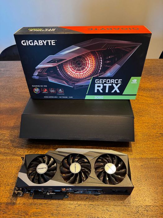 Gigabyte GeForce RTX 3080 GAMING OC 10G (10GB) — Excelente estado