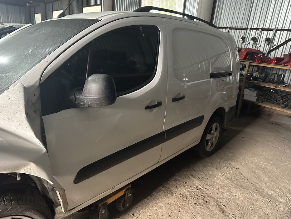 Бочина боковина кузов Сітроен Берлінго Пежо Партнер Б9 задня четверть