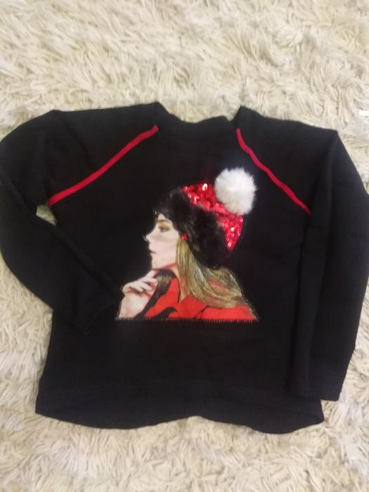 asymetryczna bluza futerko