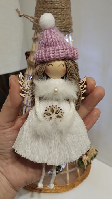 Aniołek świąteczny rękodzieło makrama