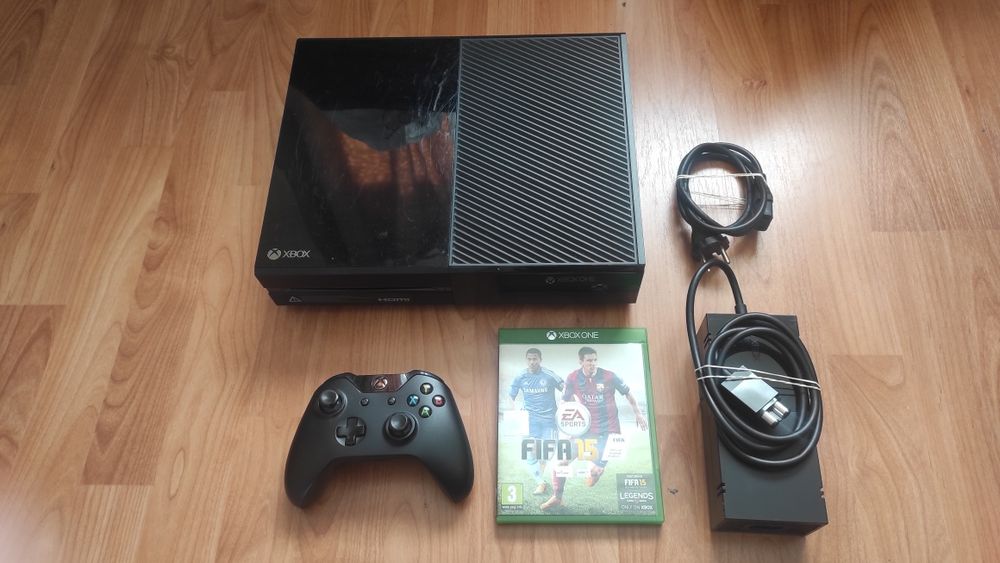 Xbox One c/jogo e Comando