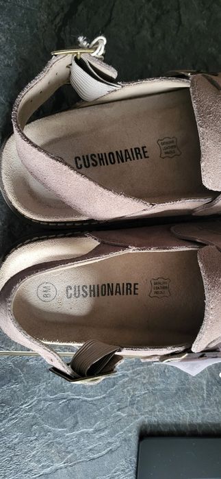 nowe klapki Cushionaire r 38
Rozmiar 38.