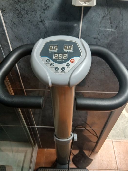 Plataforma vibratoria de exercício
