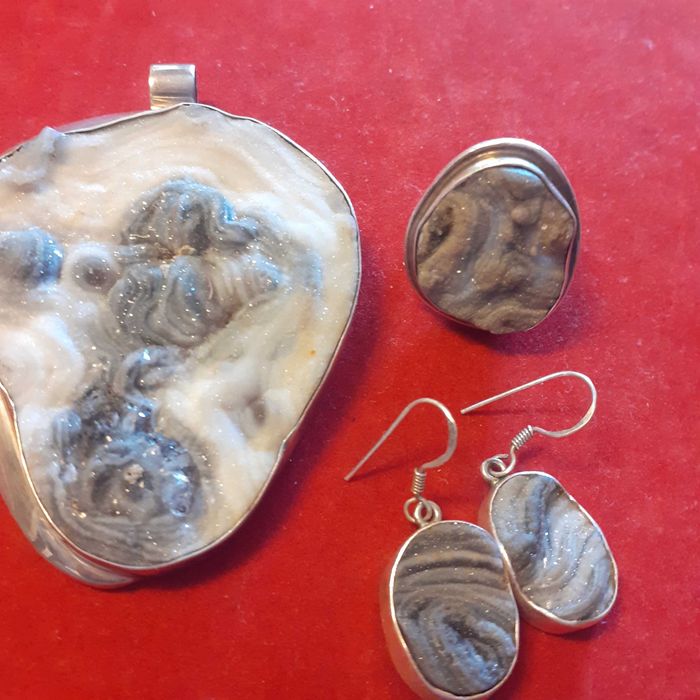 Komplet biżuteri -kamień Róża chalcedonowa oprawiona w srebro