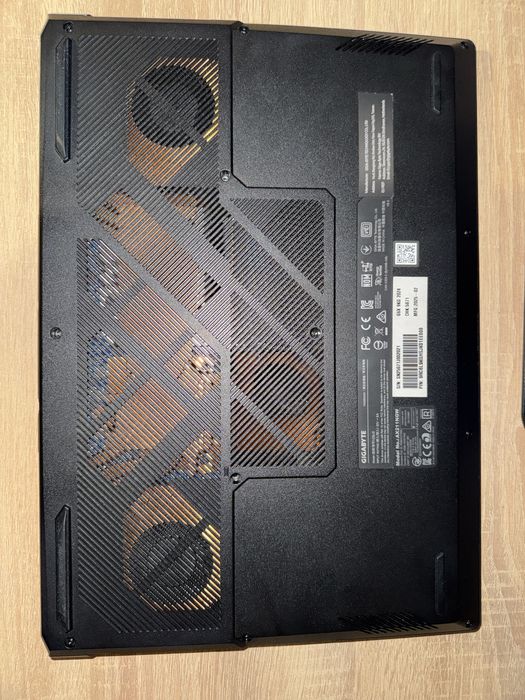 Продам ноутбук Gigabyte G6X 9KG 2024 (без клавіатури)