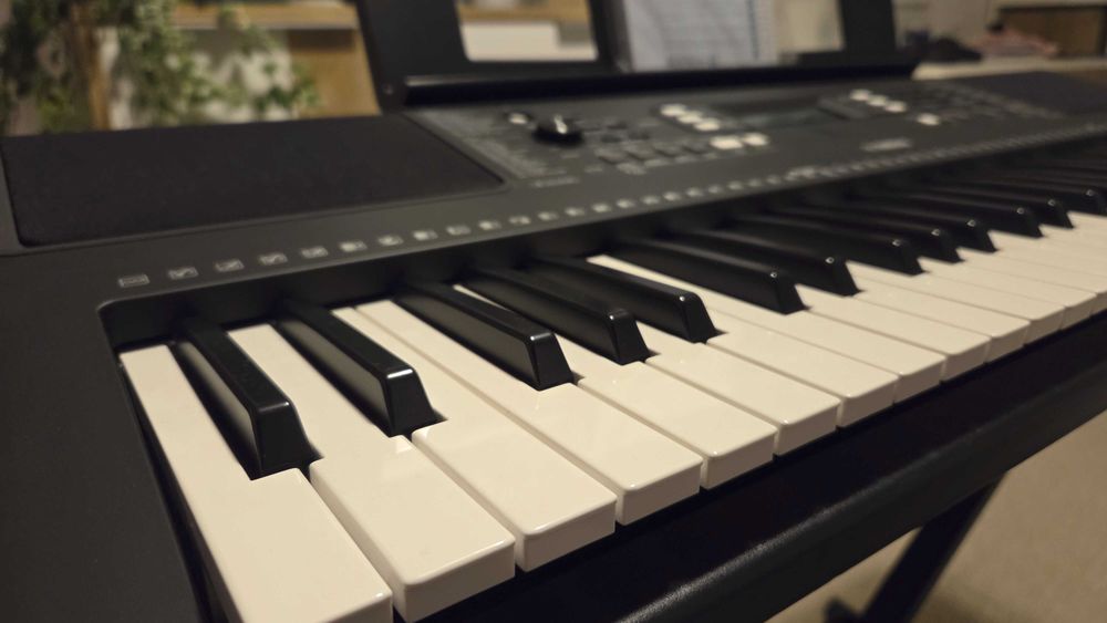 Keyboard Yamaha PSR-373