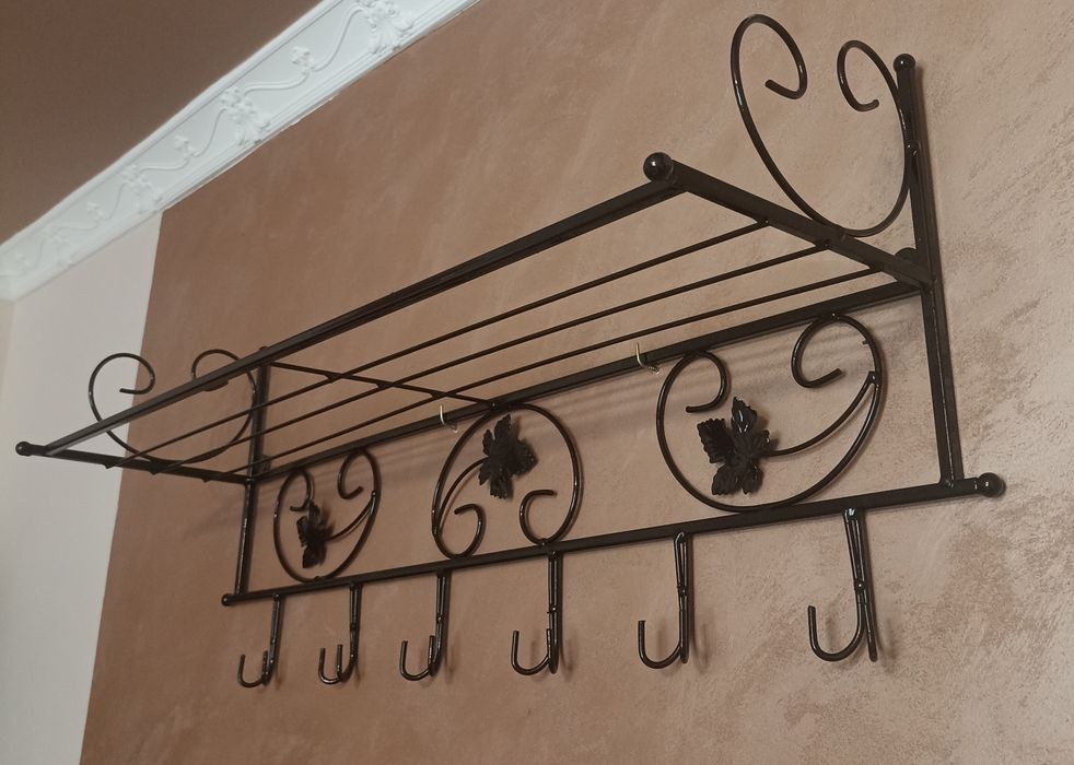 Вішалка кована настінна
Вішалка кована настінна велика "Трубка"
Надійн