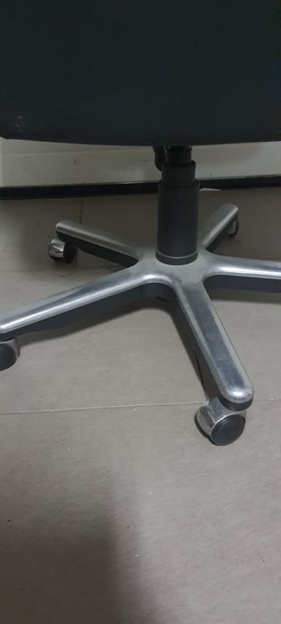 Cadeira escritório em pele