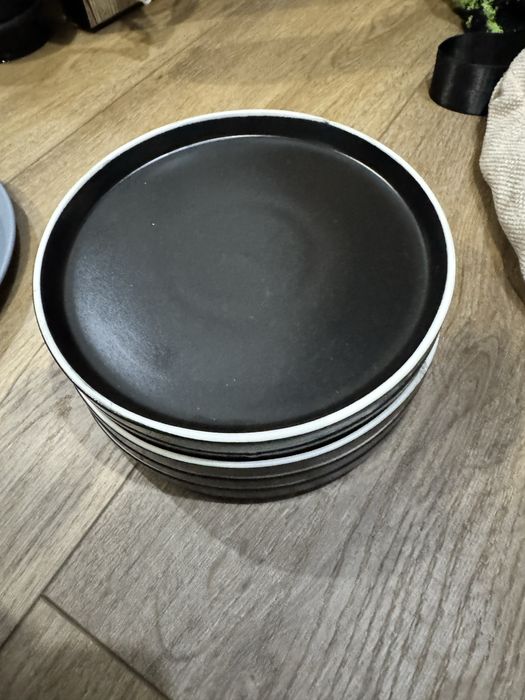 Talerze czarne zestaw talerzy