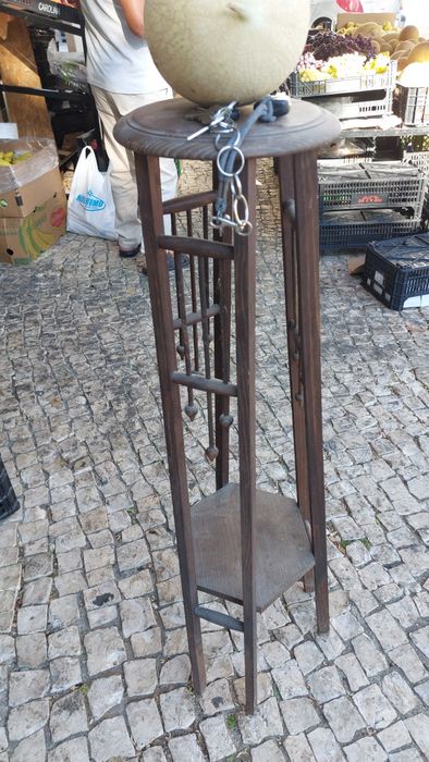 Suporte para vaso, candeeiro ou outro