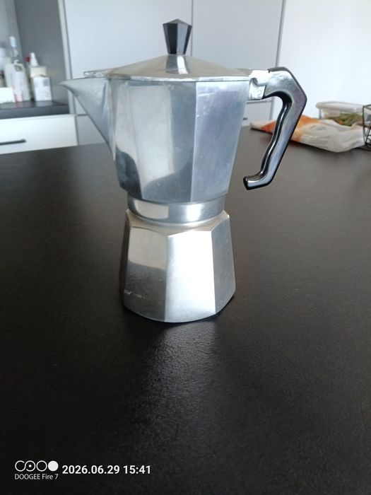 Klasyczna kawiarka aluminiowa