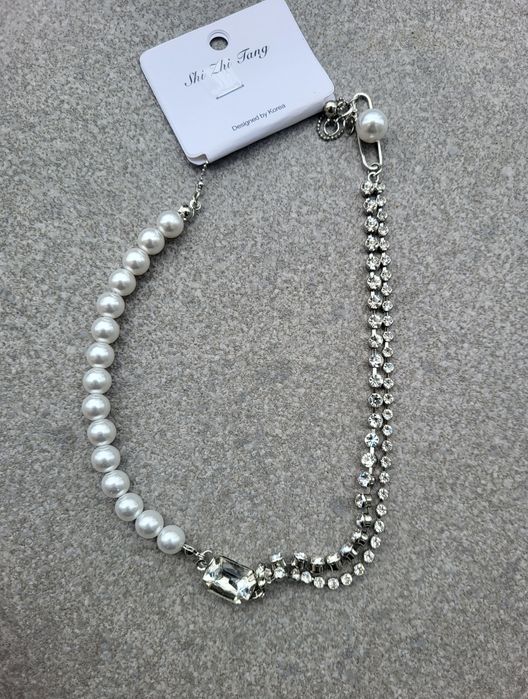 Naszyjnik damski z perełkami