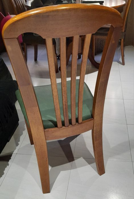 2 Cadeiras Madeira